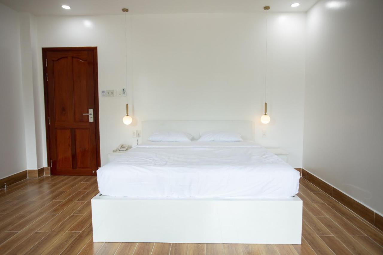 Aoc Hotel Cao Lanh Bagian luar foto