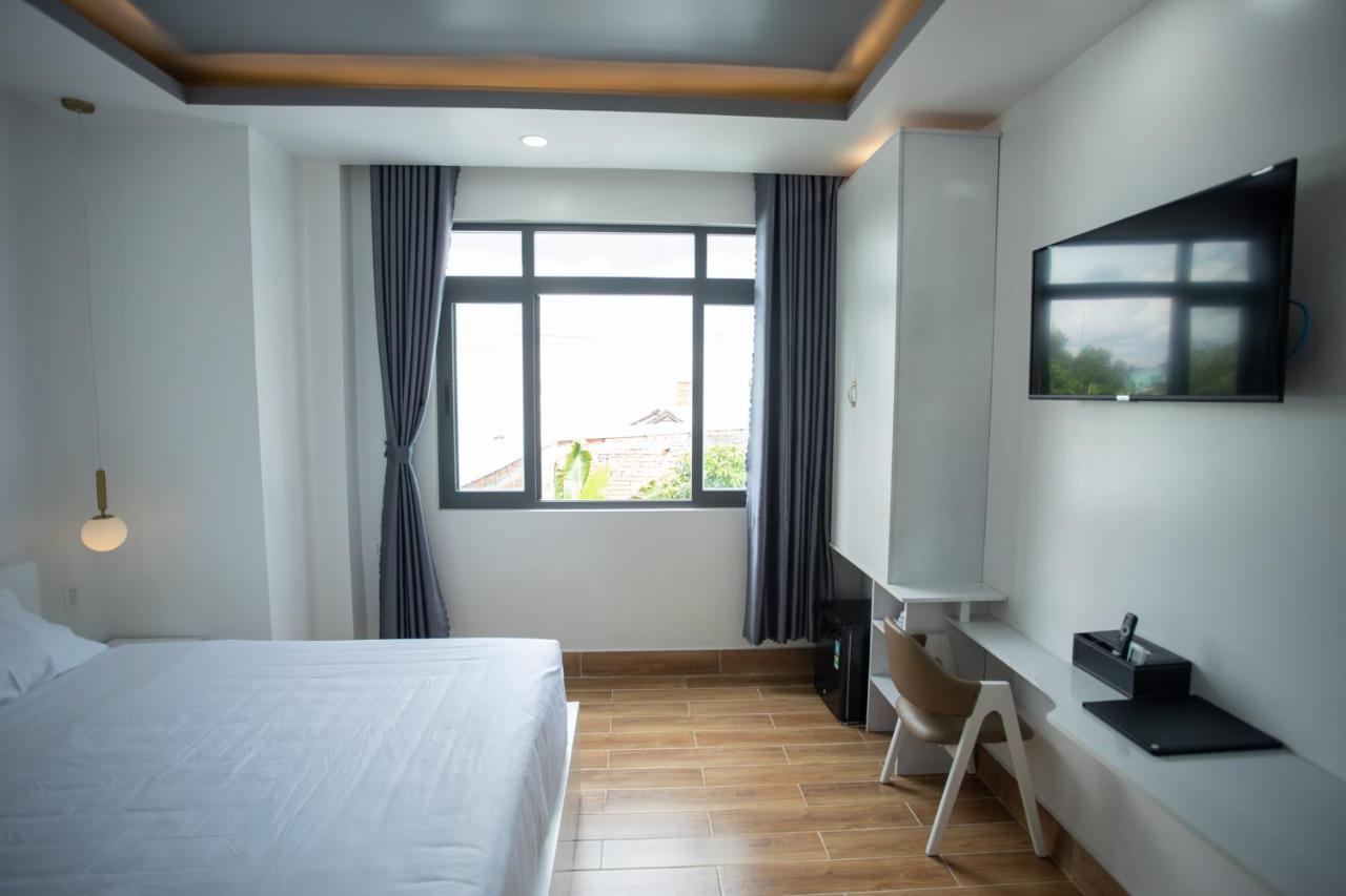 Aoc Hotel Cao Lanh Bagian luar foto