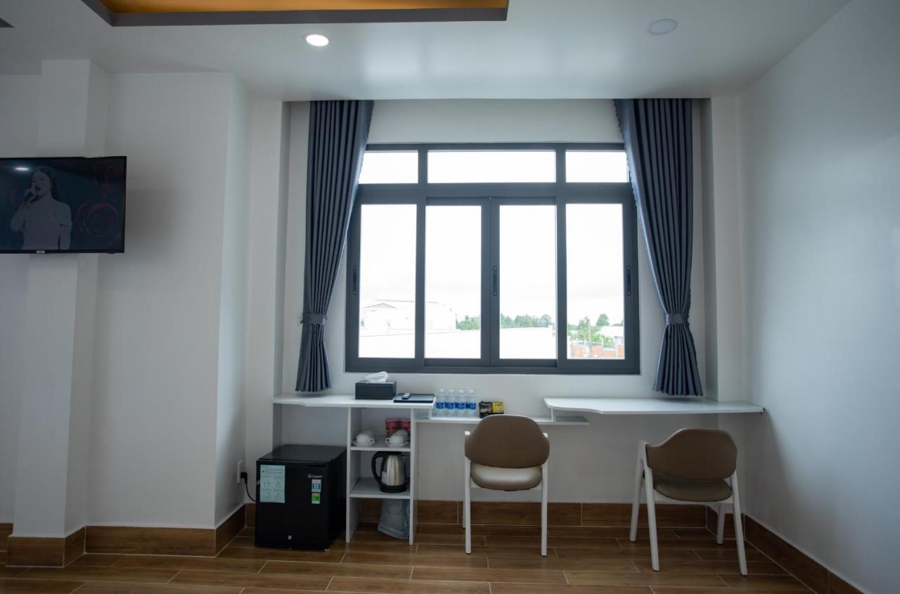 Aoc Hotel Cao Lanh Bagian luar foto