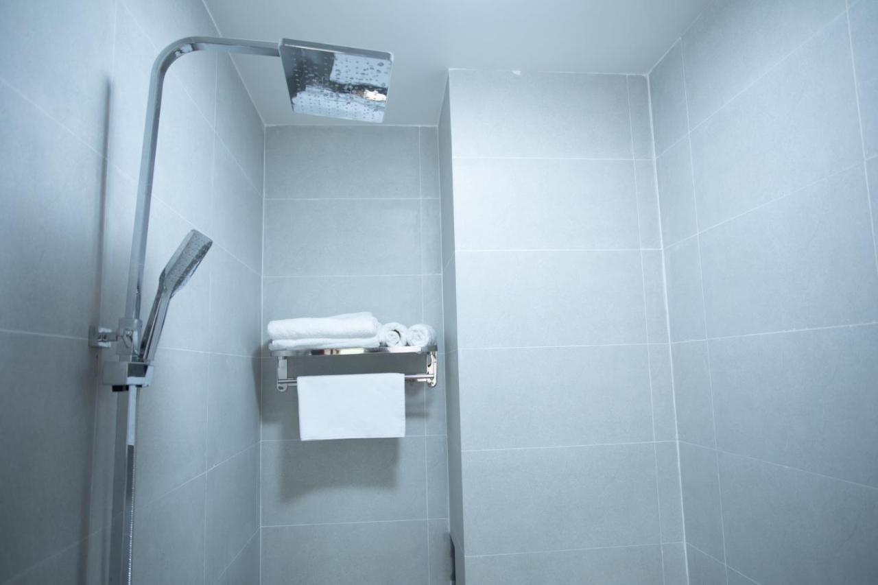 Aoc Hotel Cao Lanh Bagian luar foto